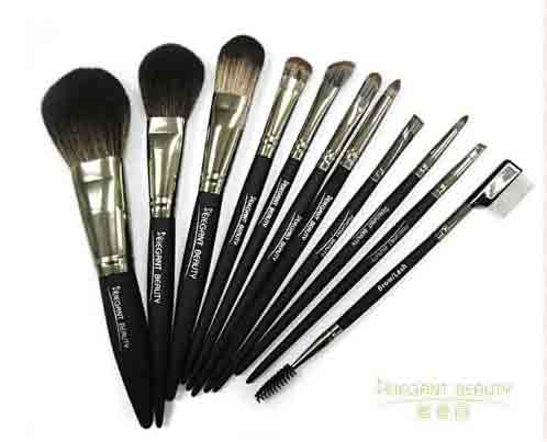 如何用化妝刷畫出立體妝容呢？