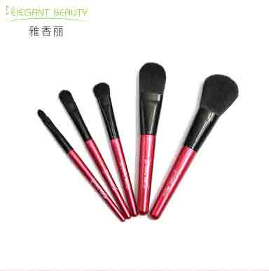 化妝刷多長(zhǎng)時(shí)間清洗一次比較好？