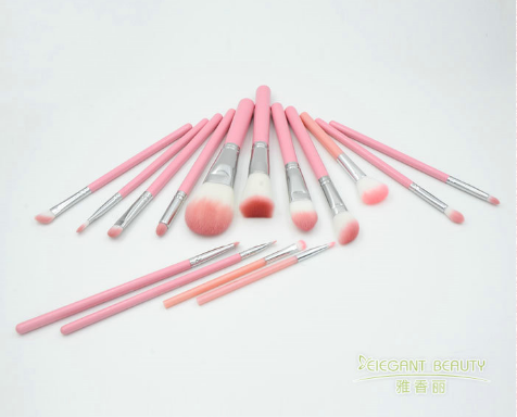 化妝刷能用美妝蛋清洗液洗嗎？