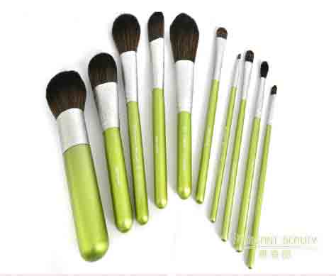 化妝刷清洗晾干后該如何儲(chǔ)存？