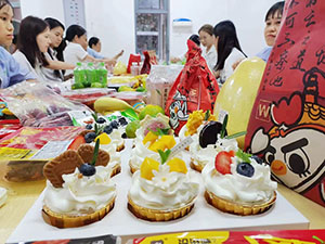 雅香麗化妝用品（深圳）有限公司，八月九月生日會福利！借此慰勞每一位員工對工作的辛勤勞作以及用心盡責(zé)!