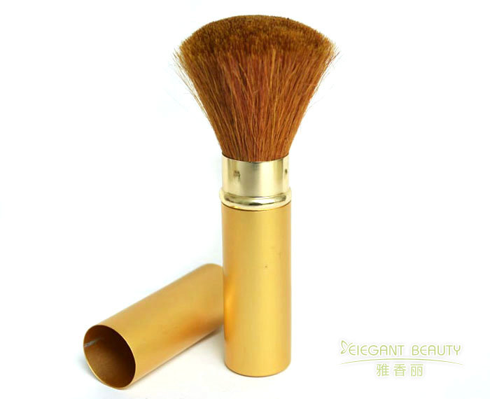 作為化妝刷生產(chǎn)廠家，你們?nèi)绾未_保每一把刷子的質(zhì)量？